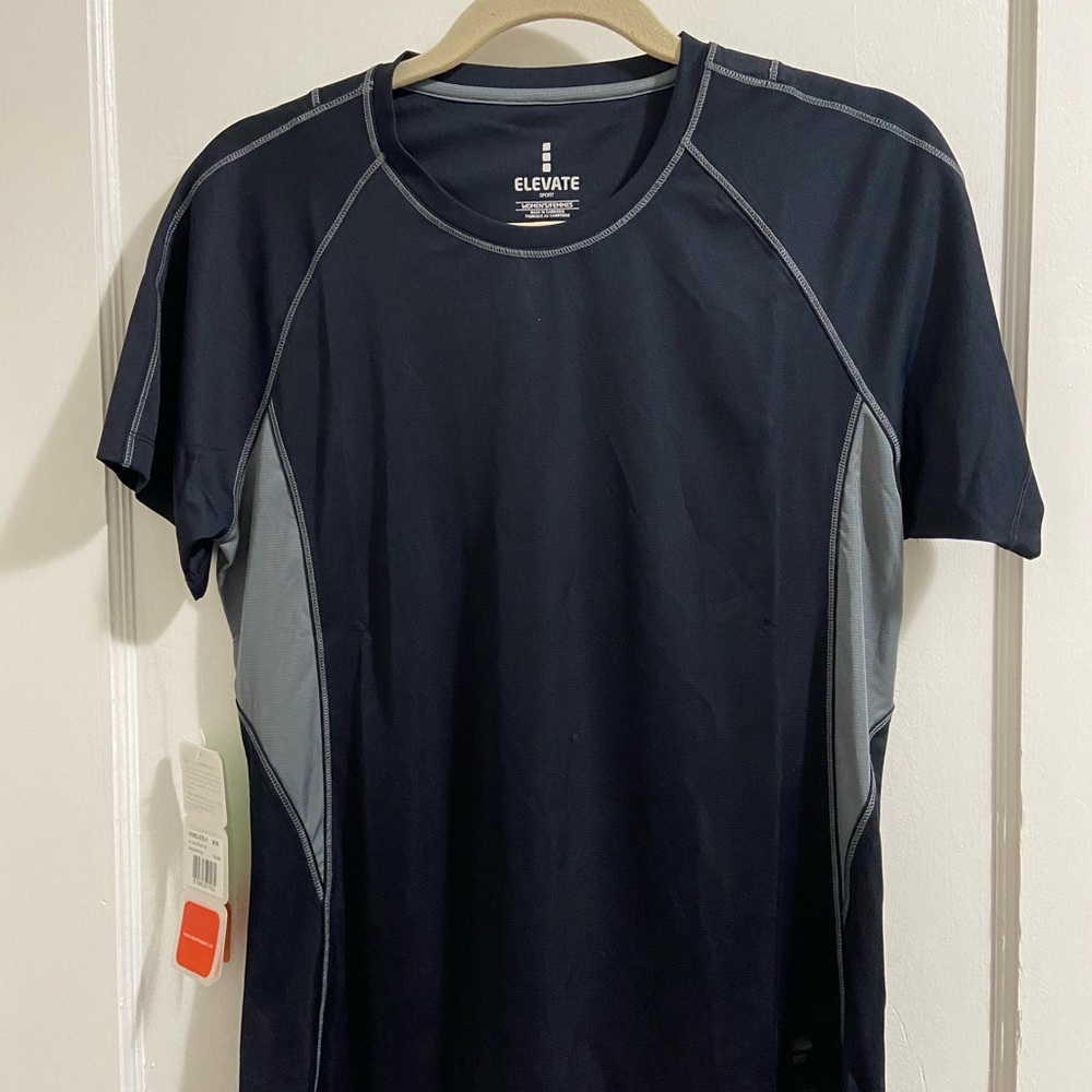 NWT Elevate Athletic Tee Women’s Medium
